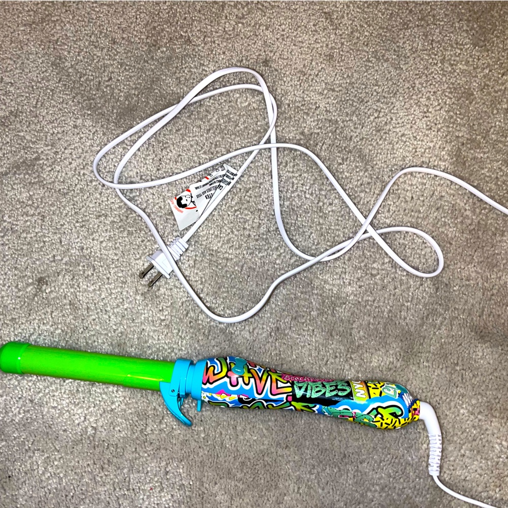 Beachwaver Co B1 Neon Graffiti Rotatong Curling LIMITED EDITION NEON COLOR